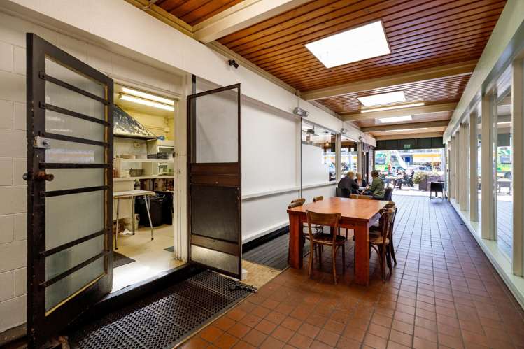 33 - 35 High Street Picton_15