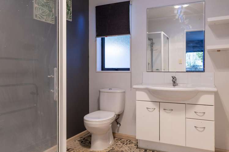 7 Meliss Brae Rangatira Park_13