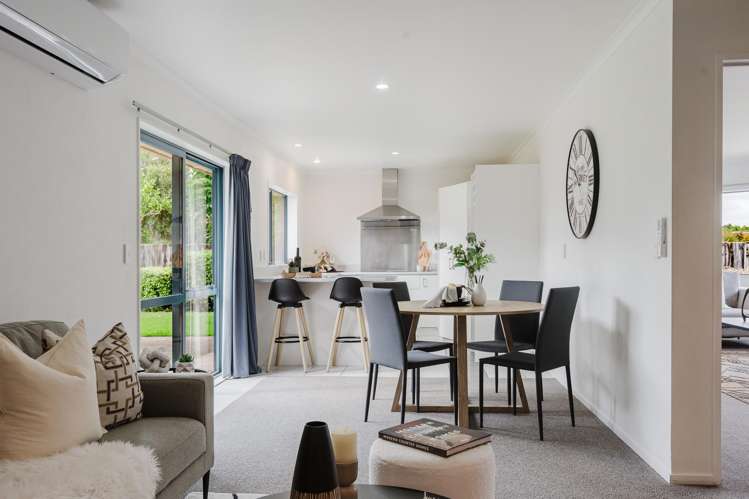 29 Somerton Drive Huntington_5