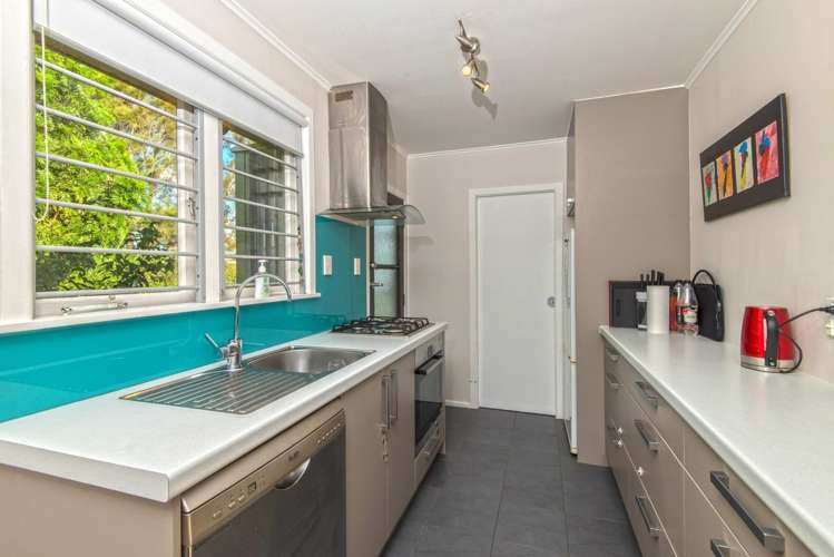 25 Hutchinsons Road Bucklands Beach_5