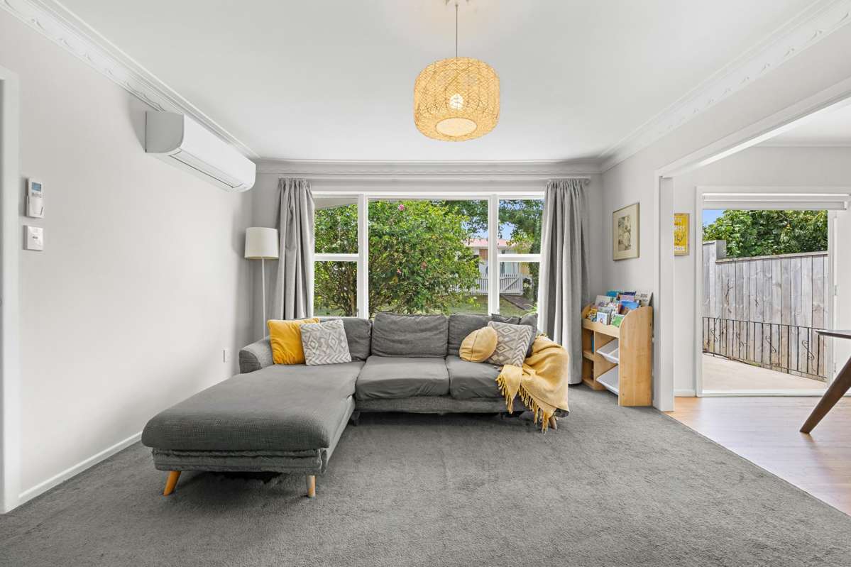 1/4 Grassways Avenue_1