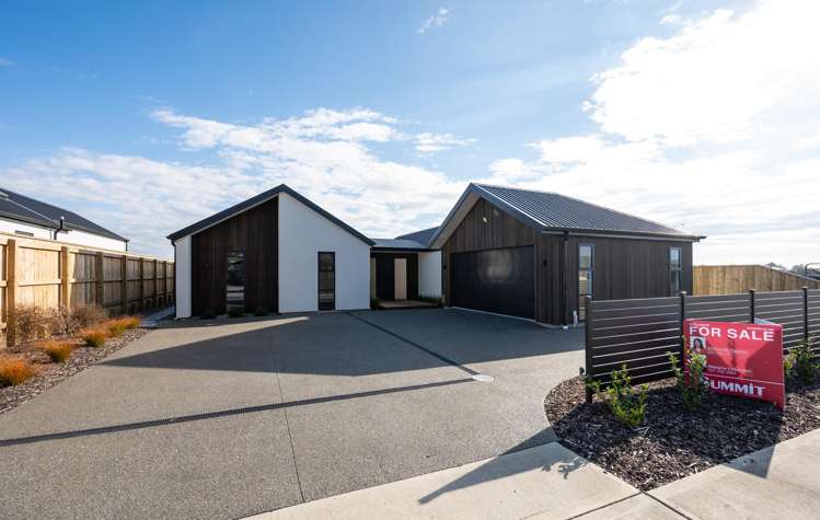 8 Paton Road Richmond_25