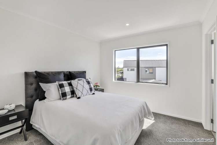 25E Henry Taylor Rise Milldale_15