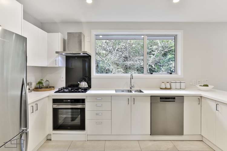 236a Scenic Drive Titirangi_13