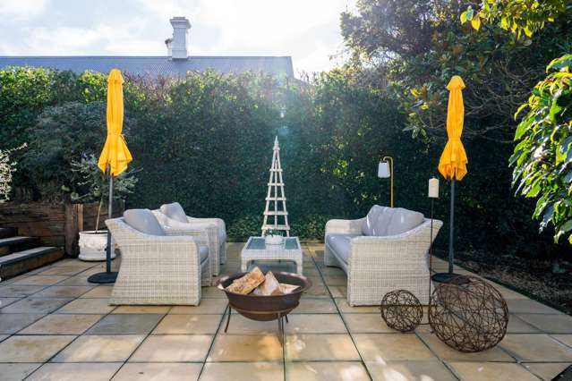 12 Montpellier Street and 43 Alva Street Dunedin Central_4