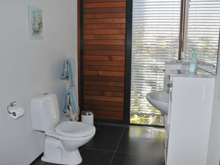 21 Mapara Road Acacia Bay_12