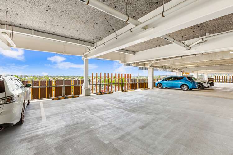 1010/20 Mccrae Way New Lynn_13