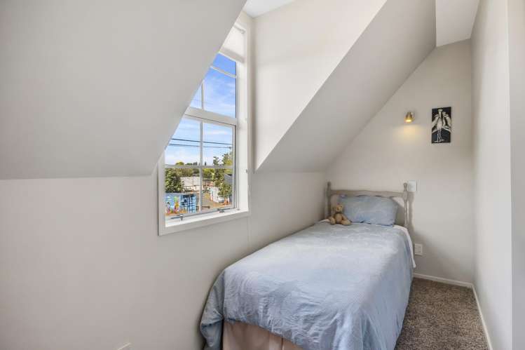 12 Beaumaris Street Outram_13