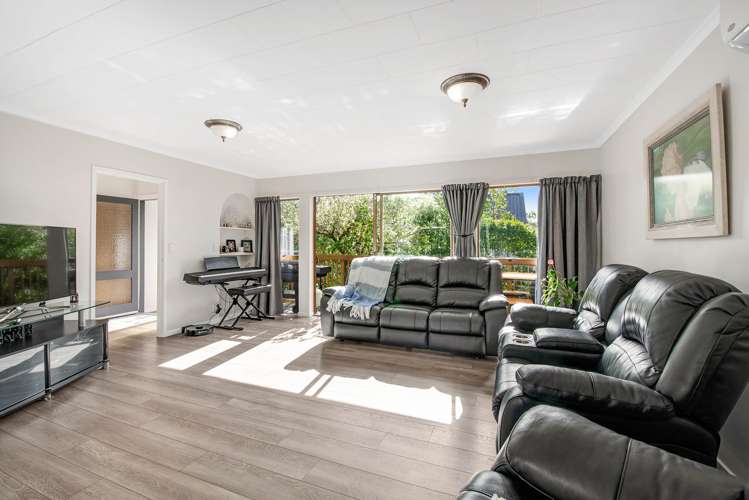 39 Gledstane Road Stanmore Bay_8