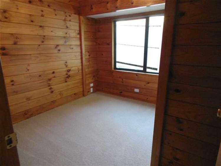 2/818 East Coast Road Oteha_8