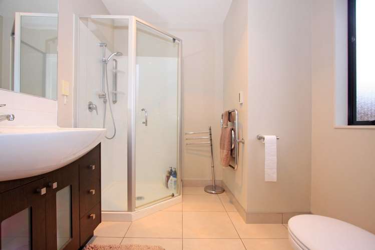 37 Gibbston Crescent Flat Bush_9