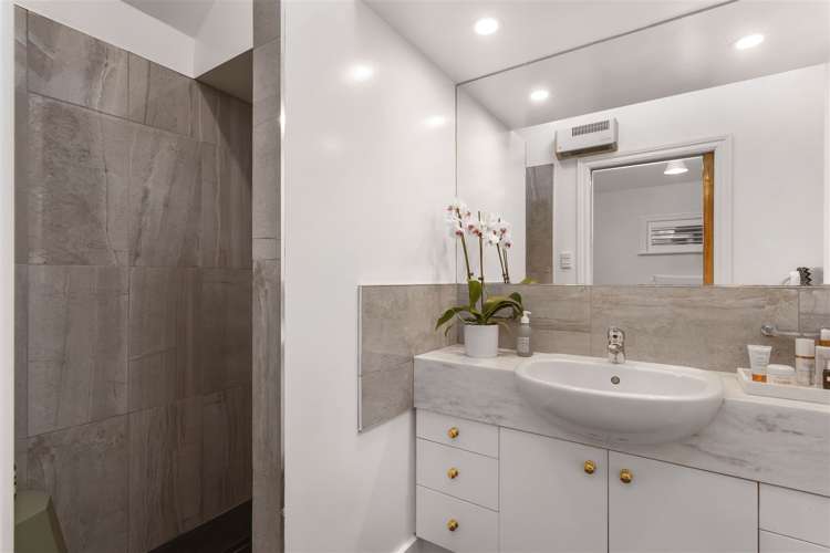 52 Office Road Merivale_8