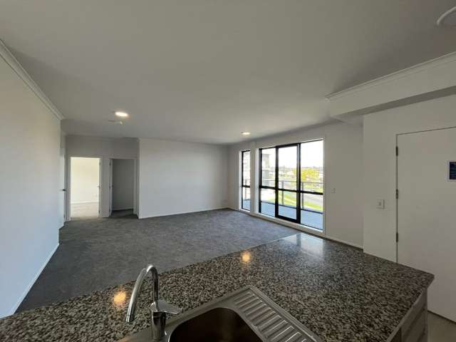 Flat Bush, 3 Bedrooms