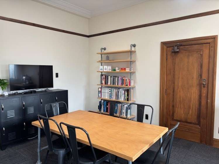 Office 18 & 19/1 Shakespeare Road Napier South_3