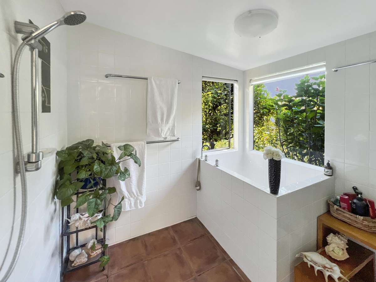 8344D State Highway 35, Whanarua Bay_2