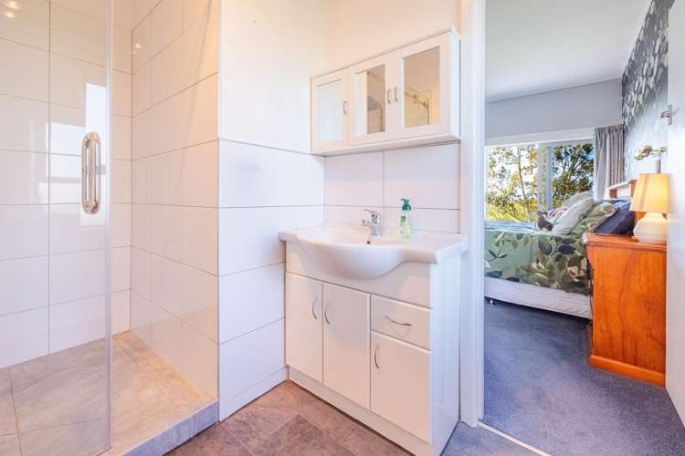 89 Tiffen Lane Waipawa_13