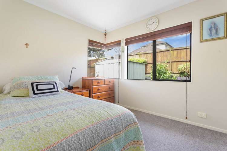 32 Croftview Road Wattle Downs_17