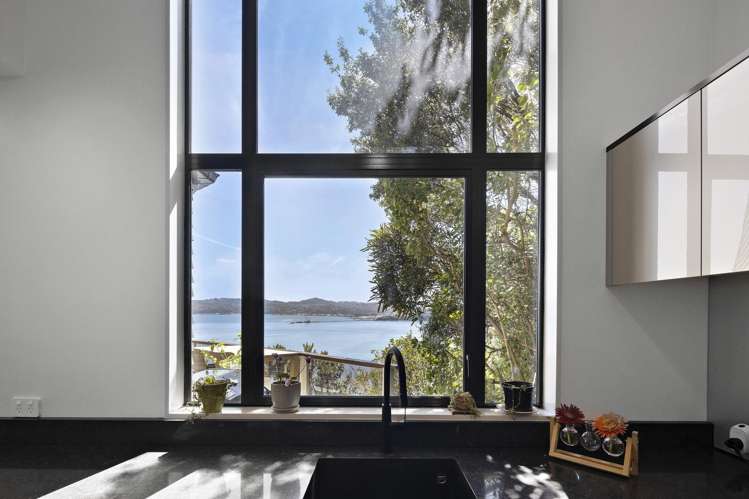 55 Ferry Road Days Bay_10