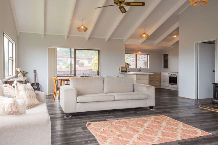 1 Grace Street Matata_4