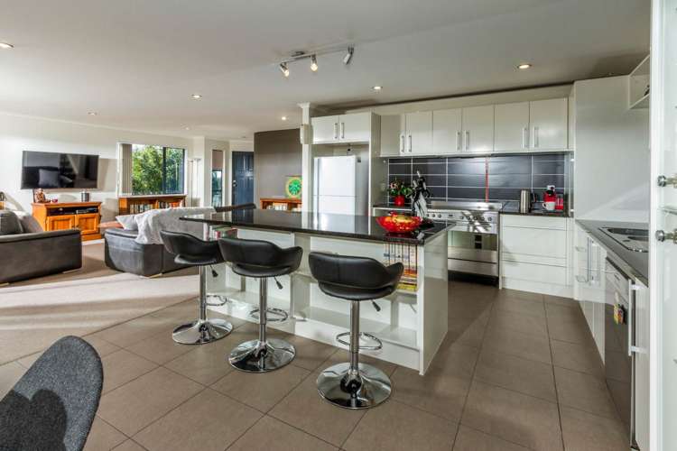 762a East Coast Road Oteha_3