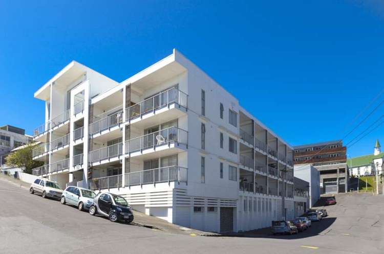 204/10 Flower Street Eden Terrace_3