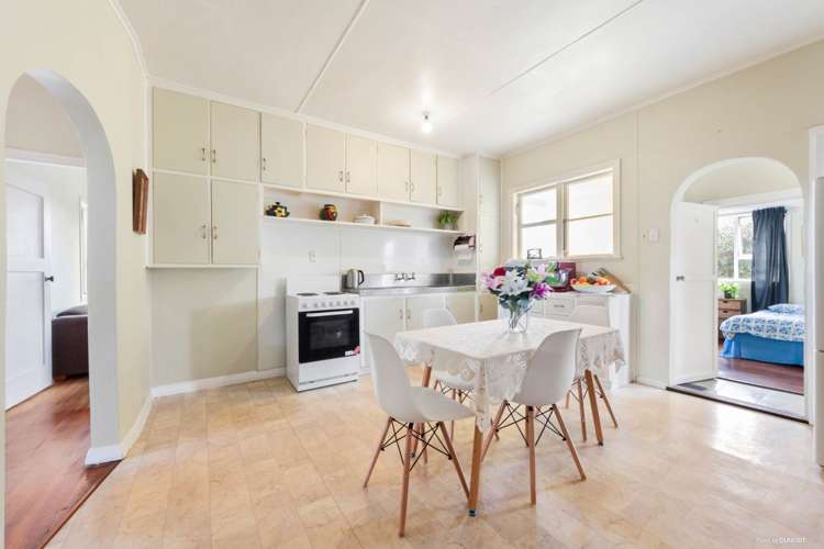 71 Premier Avenue Point Chevalier_5