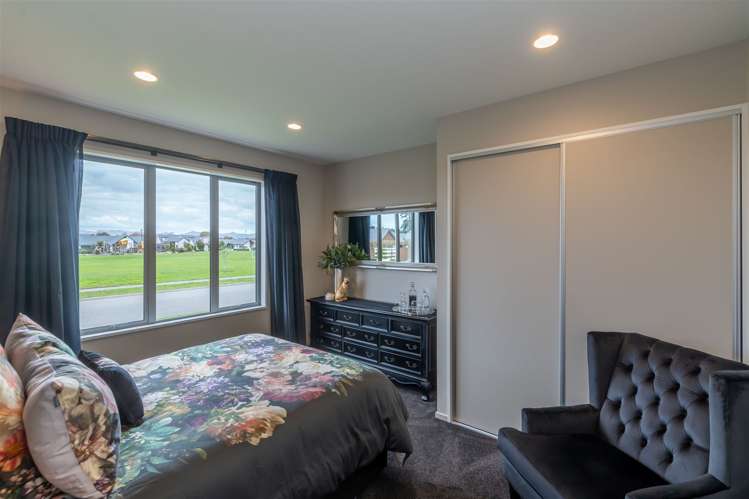 48 Bluestone Drive Parklands_19