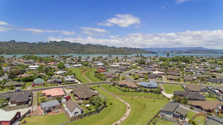 51 Cholmondeley Crescent Whitianga_23
