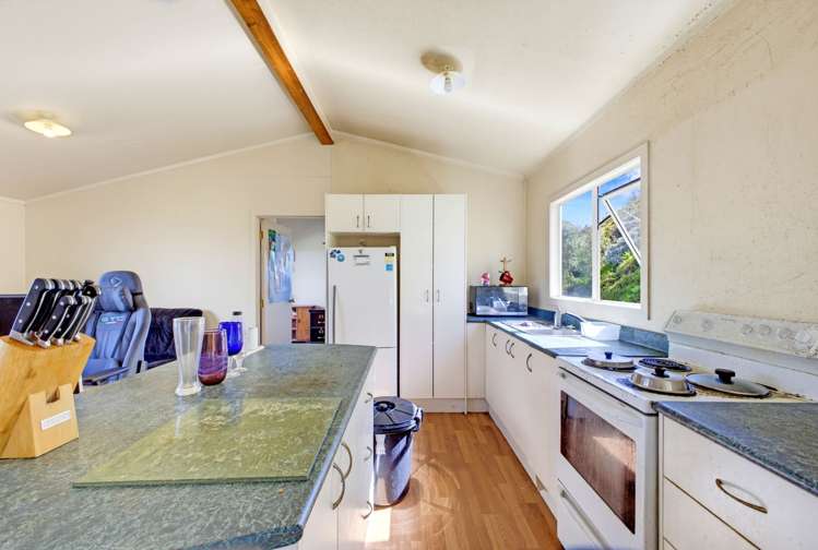 71 Oranga St Westown_16