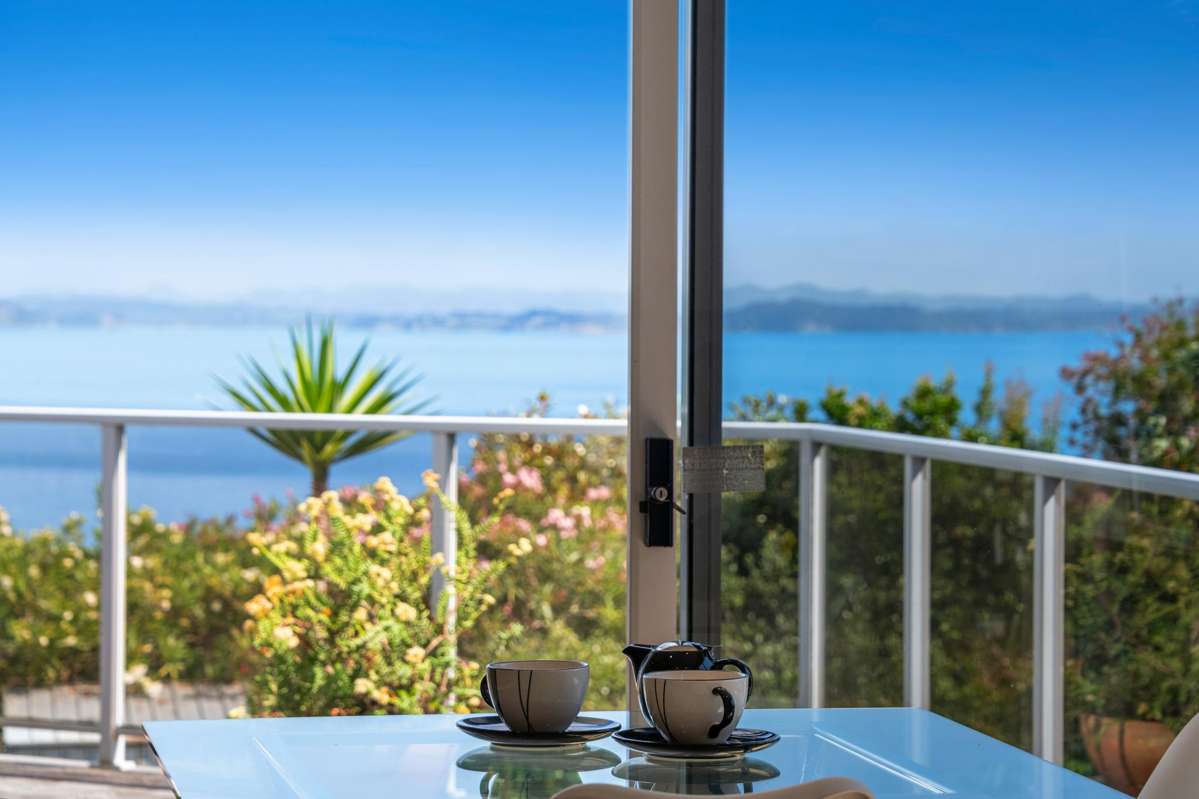 1326 Whangaparaoa Road_2