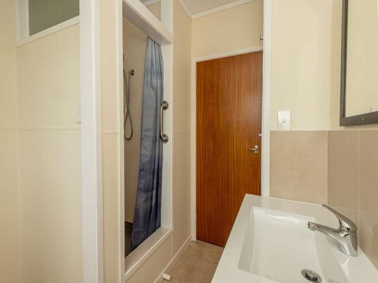 17F Selwyn Avenue Avenues_8