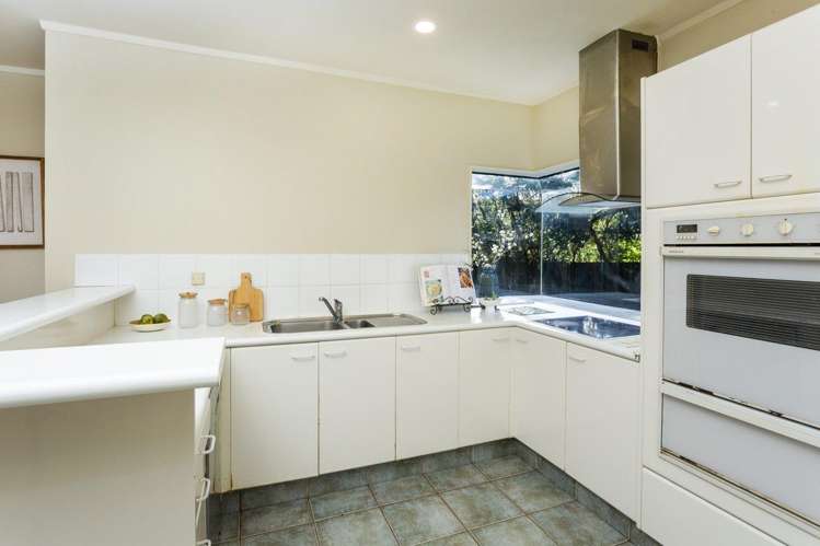 2/32 Centorian Dr Mairangi Bay_7