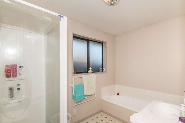 18 Petries Road Woodend_9