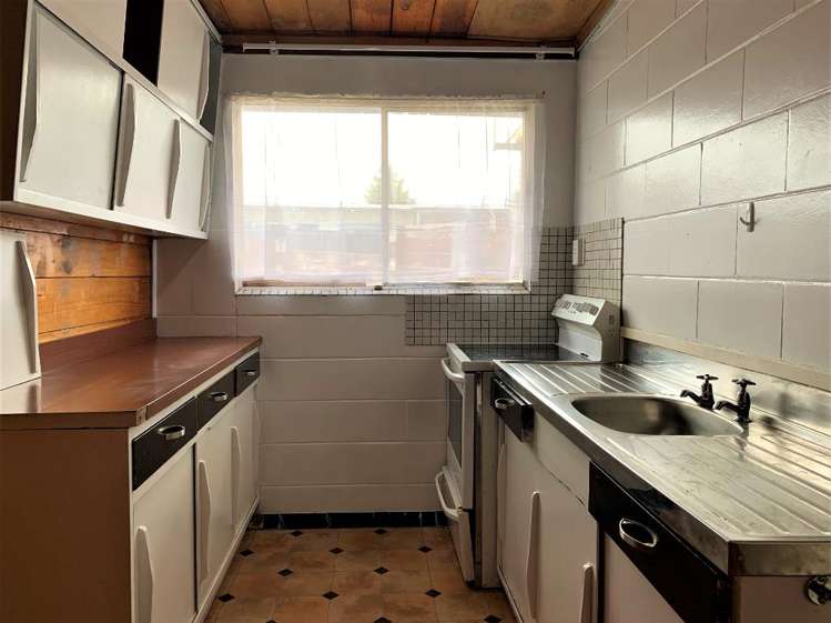 b/20 Hinau Street 11139_1