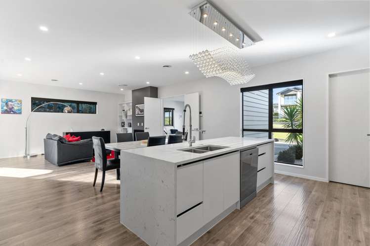 7 Hapukupuku Avenue Beachlands_7