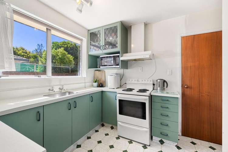 Flat 2/4 Bromley Road Bromley_8