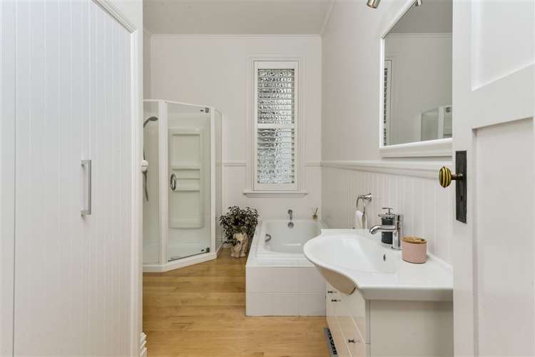 169 Vauxhall Road Narrow Neck_12