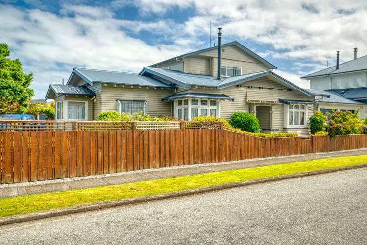 40 Palmerston Street Greymouth_1