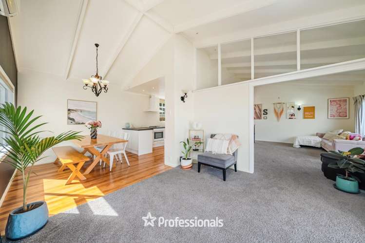 215 Whites Line East Waiwhetu_5