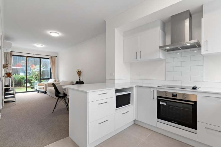 9 Oranga Drive Westgate_5