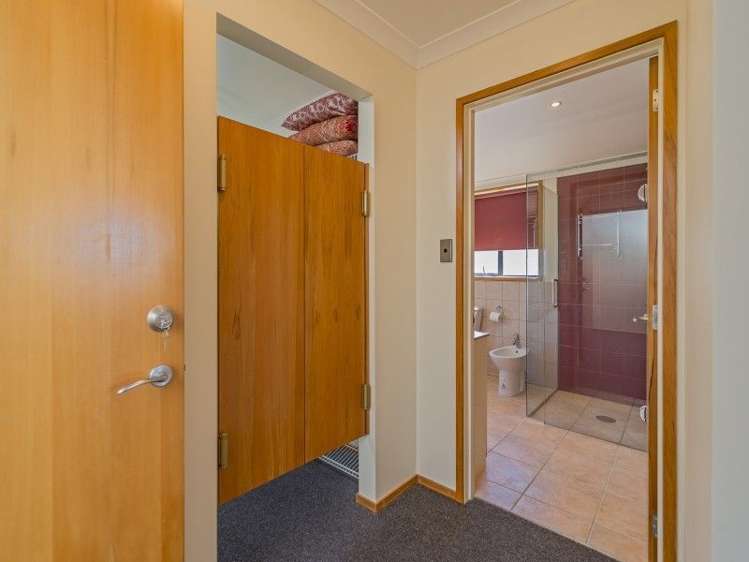 10 Di Pierri Way The Wood_13