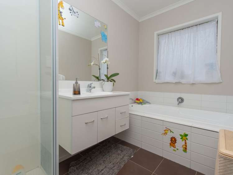 6 Sarah Court Rototuna North_8