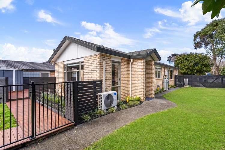 1A Charlenne Close_4