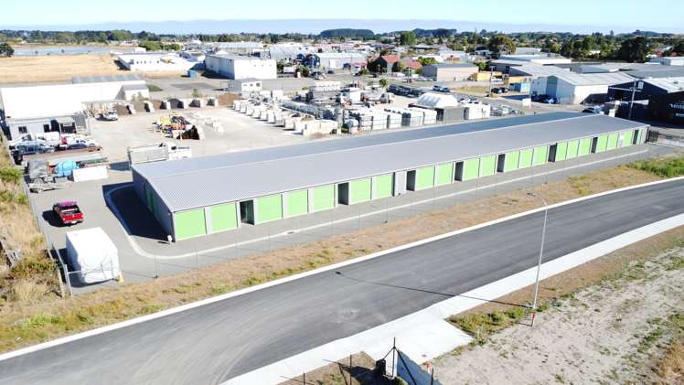 53 Riverbank Road_0