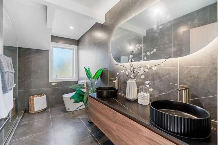 9C Olwyn Place Greenhithe_39