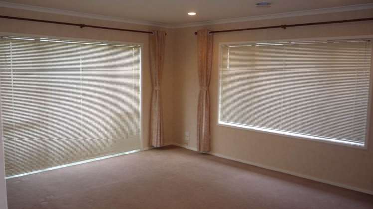 46 Salford Crescent Flat Bush_2