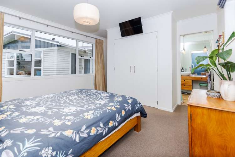 40 Southsea Crescent Silverdale_14