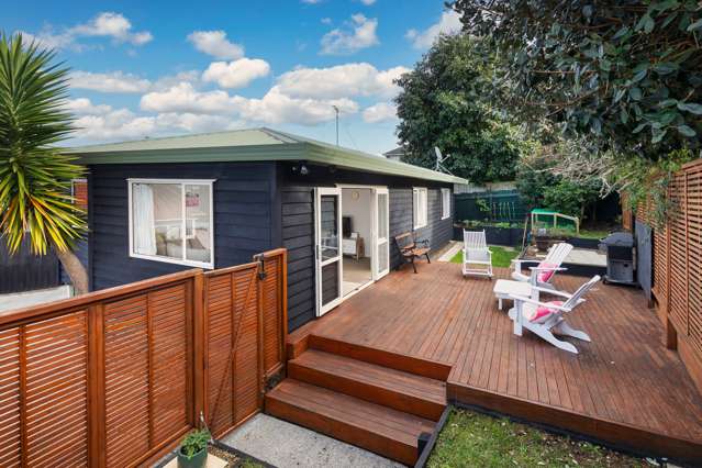 105a Owairaka Avenue Mount Albert_1