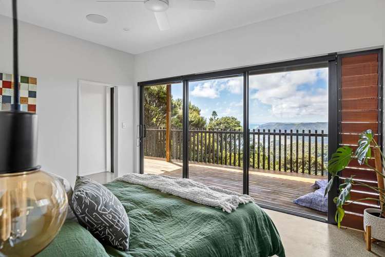 23 Log Race Road Piha_11