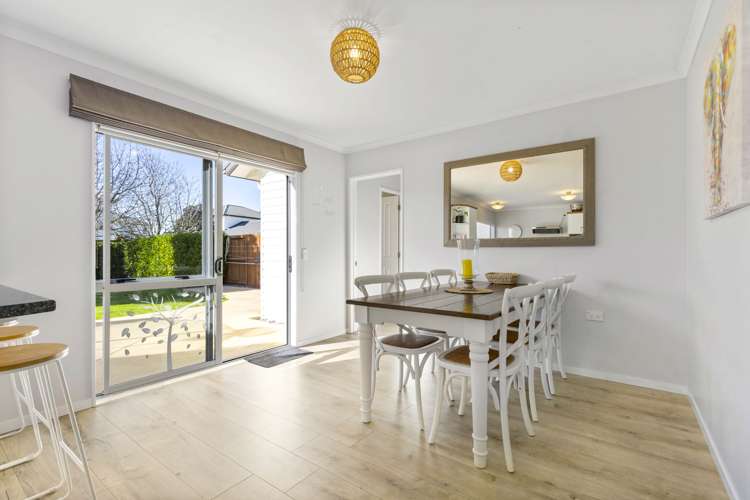 4 Rene Way Huntington_1